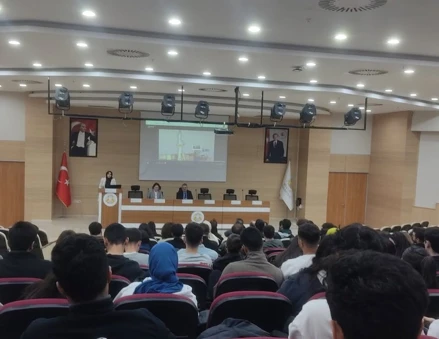 "Kariyer Tecrübe Paylaşımı“ Konulu Seminer Gerçekleşti.