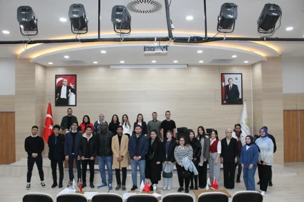"Geleceğin Anahtarı: Karbon Ayak İzi ve Sürdürülebilirlik" Konulu Seminer Gerçekleşti.