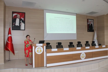 Siyaset Bilimi ve Kamu Yönetimi Bölümü Oryantasyon Eğitimi Gerçekleşti.