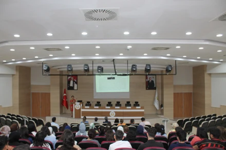 Siyaset Bilimi ve Kamu Yönetimi Bölümü Oryantasyon Eğitimi Gerçekleşti.