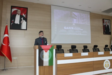 "Gazze: Gözlerimizin Önündeki Soykırım“ Konulu Panel Gerçekleştirildi.