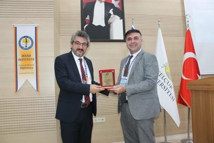 2. Uluslararası Maliye ve Finans Kongresi ve 6. Uluslararası Anadolu Bilimsel Araştırmalar Kongresi Yapıldı.