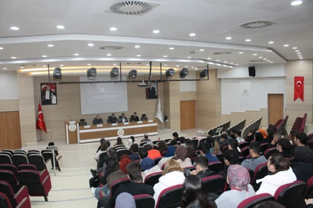 "Uluslararası Ticarette İşleyiş ve Yazılı Olmayan Kurallar" Konulu Seminer Gerçekleşti.