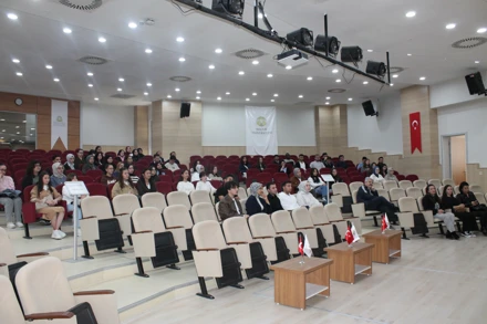 "İİBF Öğrenci Buluşmaları -I" Konulu Söyleşi Gerçekleştirildi.