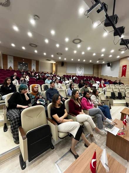  "TÜBİTAK 2209 Öğrenci Proje Eğitimi" Konulu Söyleşi Gerçekleştirildi.