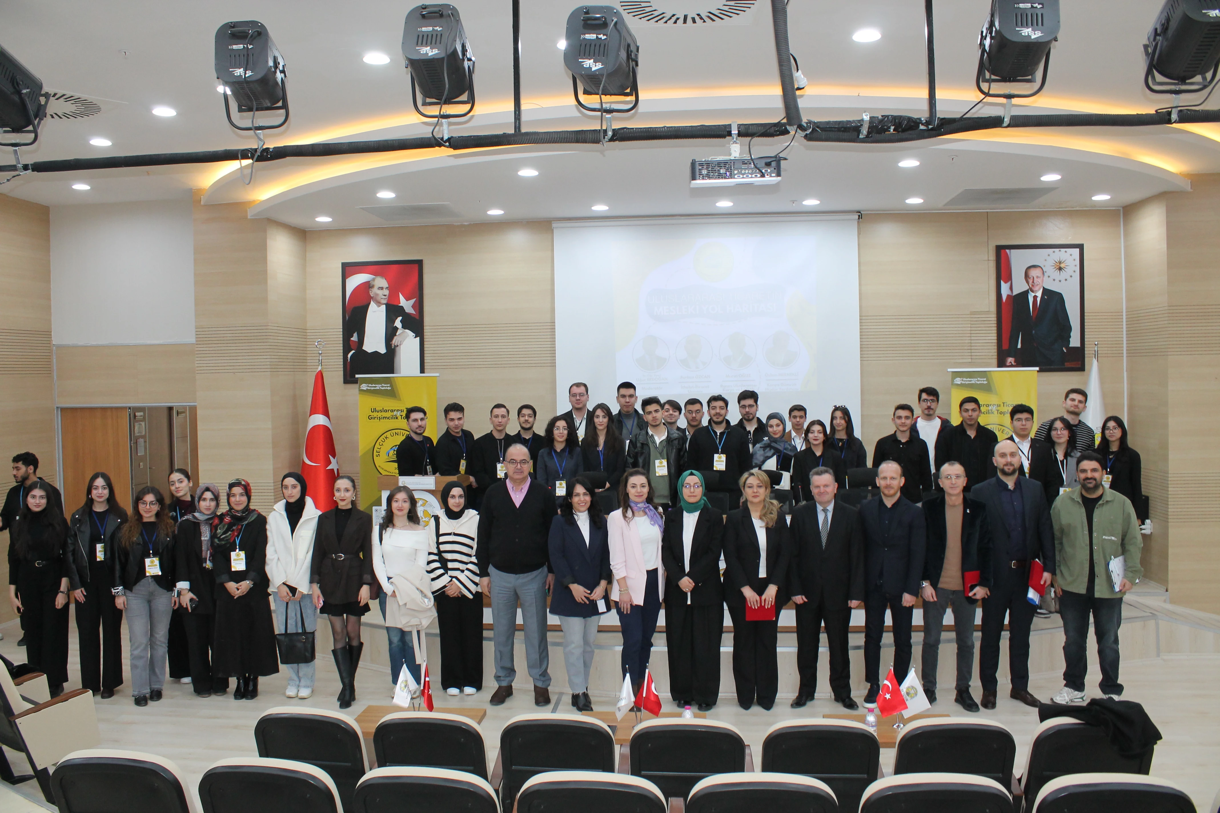 "Uluslararası Ticaretin Mesleki Yol Haritası“ Konulu Konferans Gerçekleştirildi.