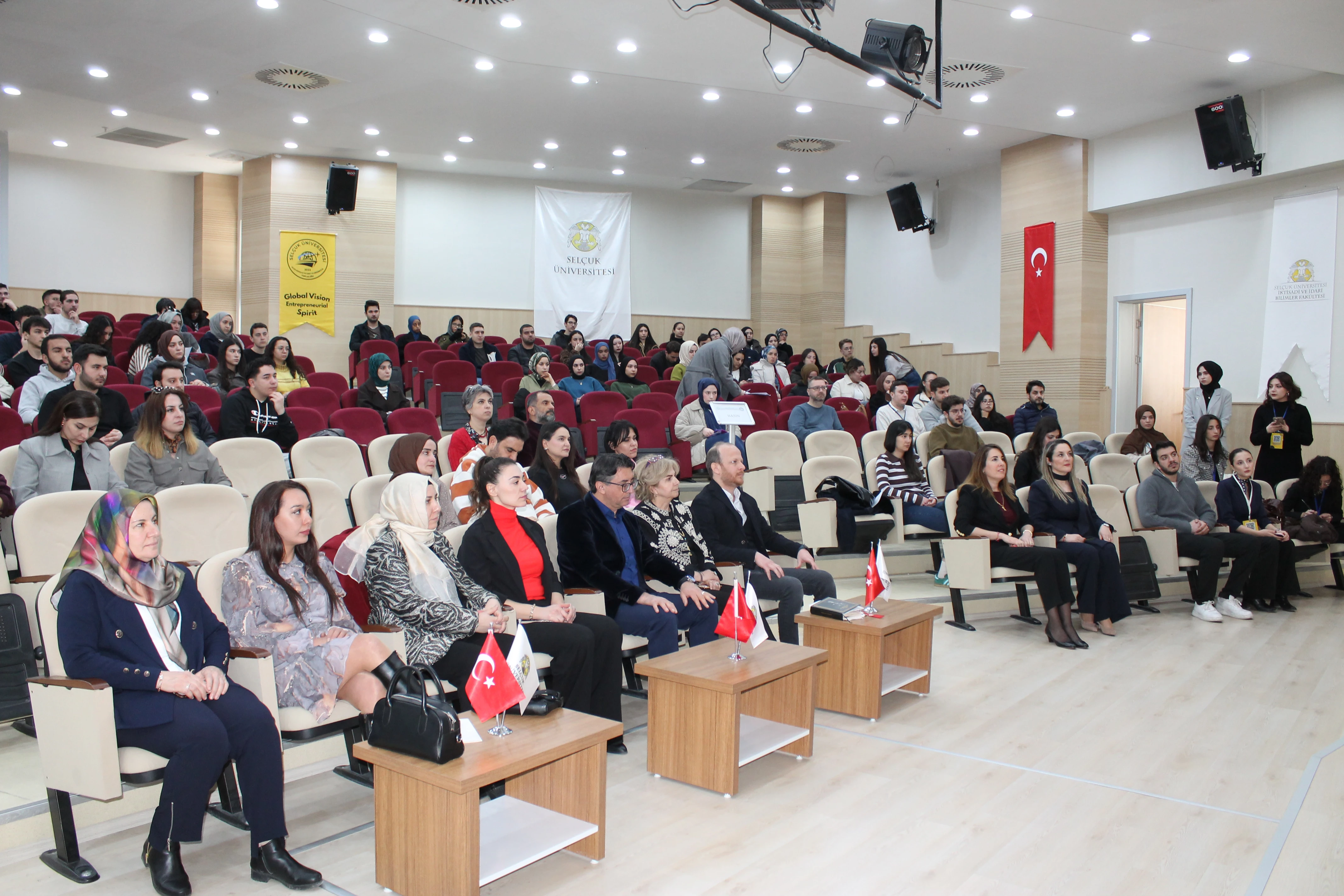 "Girişimci Kadınlar Deneyim Paylaşımı“ Konulu Konferans Gerçekleştirildi.
