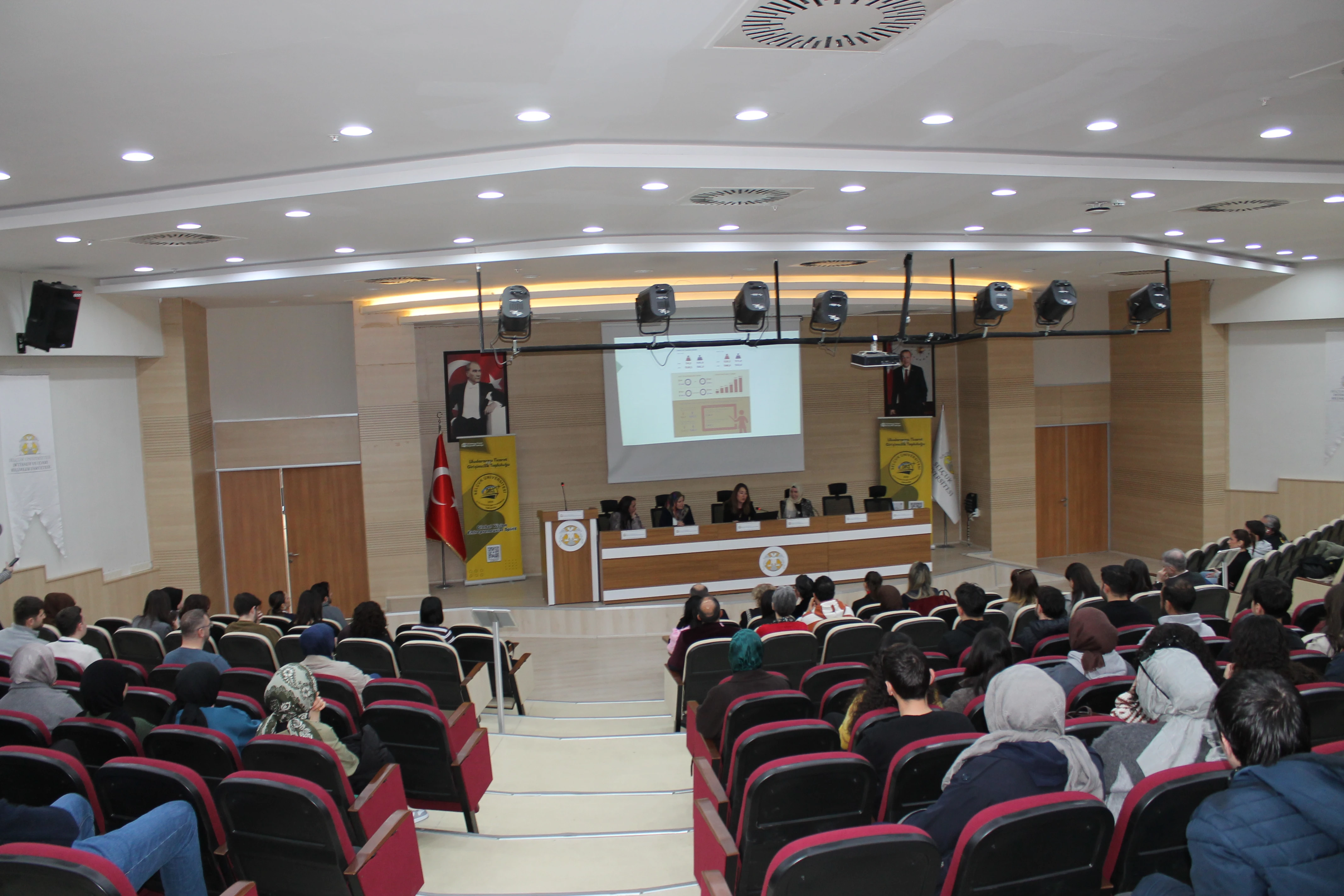 "Girişimci Kadınlar Deneyim Paylaşımı“ Konulu Konferans Gerçekleştirildi.