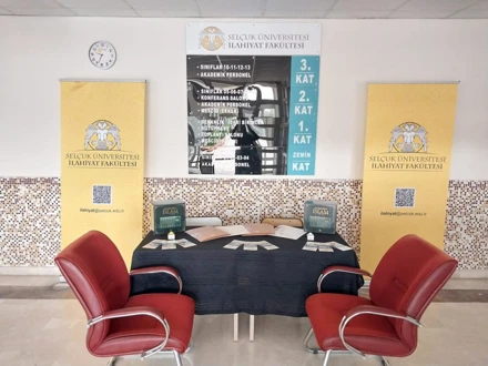 Yeni Döneme Merhaba: Karşılama Masamızla Öğrencilerimizin Yanınızdayız