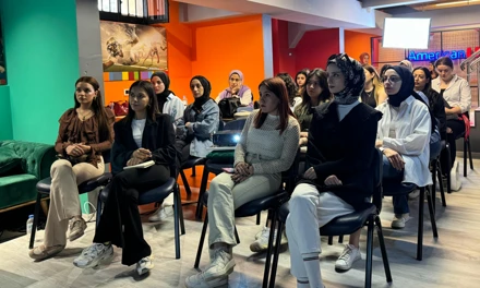 'Kültürlerarası İletişimde Genç İletişimciler: ESC Global Vizyon' workshop etkinliği