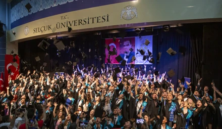 İletişim Fakültesi 2023-2024 Eğitim Öğretim Yılı mezuniyet töreni