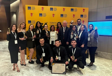 Selçuk İletişim, 9 ödülle Genç İletişimciler Yarışması'nda zirvede