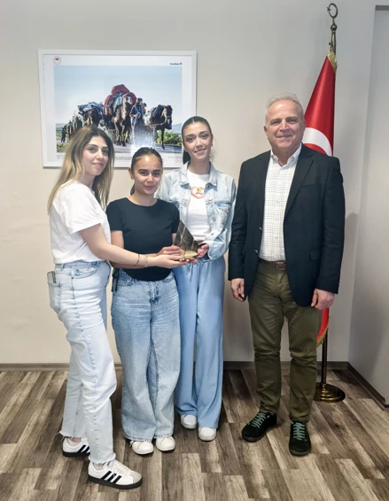 Espresso Grubu’ndan UNIADS 2025’te gururlandıran başarı