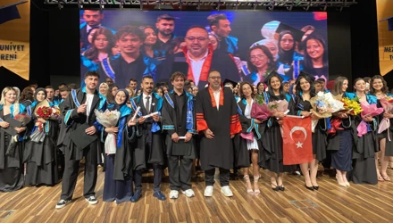 İletişim Fakültesi, 29. Dönem mezunlarını törenle uğurladı