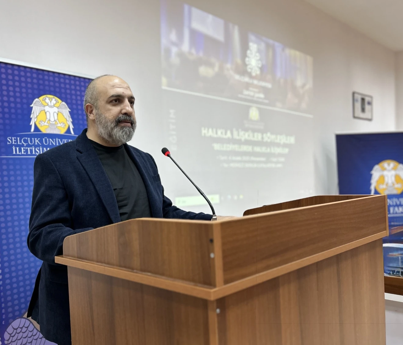 ‘Belediyelerde Halkla İlişkiler’ konulu söyleşi düzenlendi