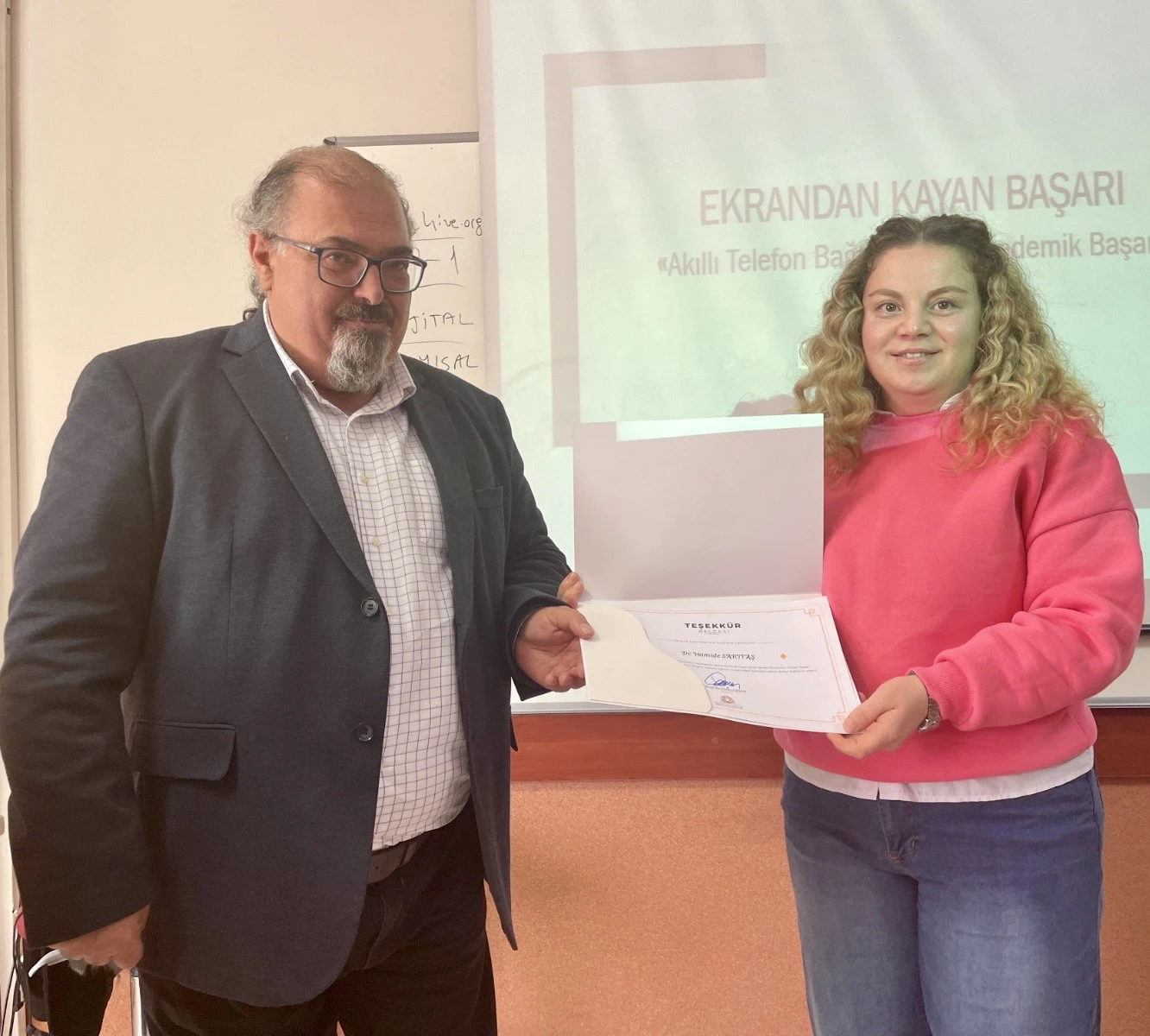 Ekran bağımlılığına akademik bakış