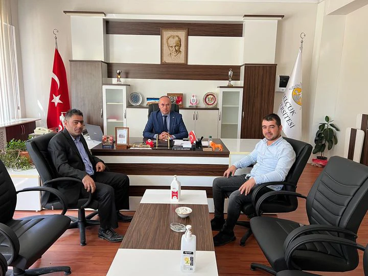 Eğitim Öğretim yılı açılışımız sebebiyle Ülkü Ocakları Ilgın İlçe Başkanı İlkay Yılmaz ve Vural Çallı, Yüksekokul Müdürümüz Doç.Dr. Sinan AKTAŞ’ı ziyaret ederek hayırlı olsun ziyaretinde bulunmuşlardır.