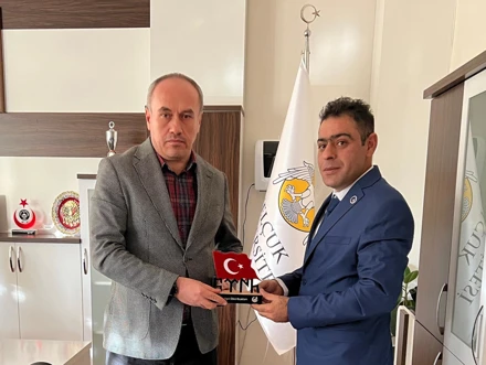 Yüksekokul Müdürümüz Doç.Dr. Sinan AKTAŞ’ın göreve yeniden atanmış olması sebebiyle Ülkü Ocakları Ilgın İlçe Başkanı hayırlı olsun ziyaretinde bulunmuşlardır.