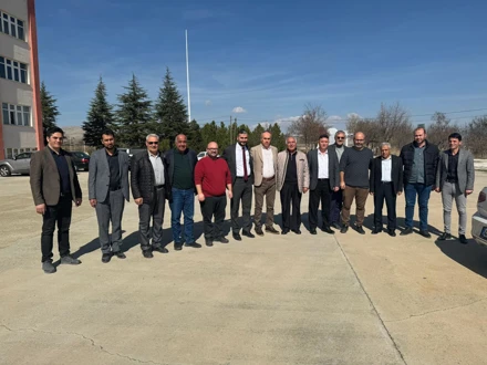 Cumhur İttifakı Ak Parti Ilgın Belediye Başkan Adayı Ömer APİL ve yönetim ekibi, Meslek Yüksekokulumuzu ziyaret etmişlerdir.