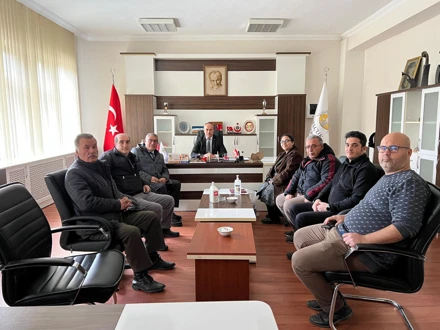 Büyük Birlik Partisi Ilgın Belediye Başkan Adayı İlyas KILINÇ ve yönetim ekibi, Meslek Yüksekokulumuzu ziyaret etmişlerdir.