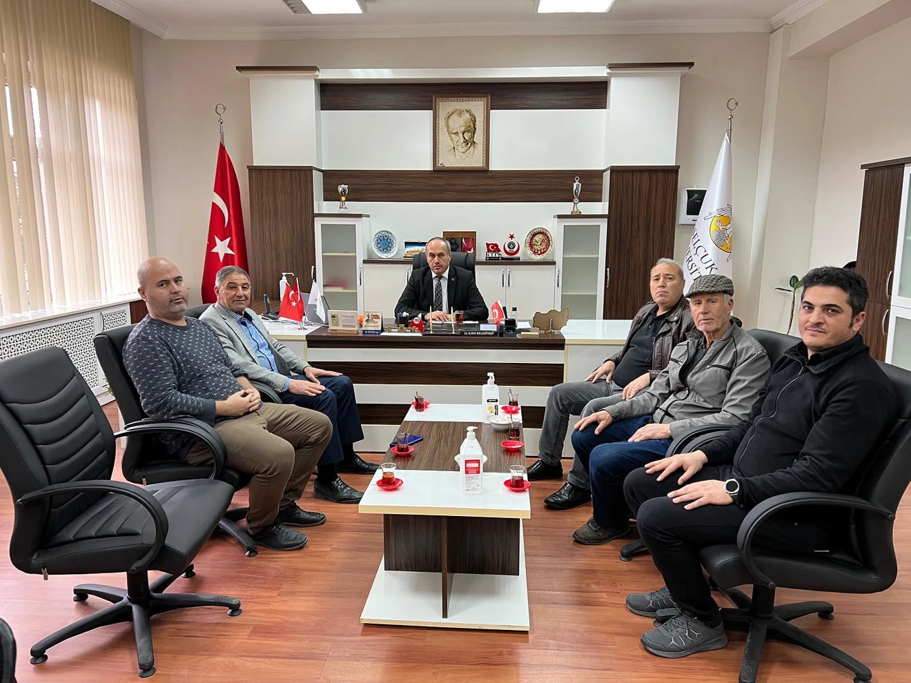 Deva Partisi Ilgın Belediye Başkan Adayı Seyit Ali NADAROĞLU ve yönetim ekibi, Meslek Yüksekokulumuzu ziyaret etmişlerdir.