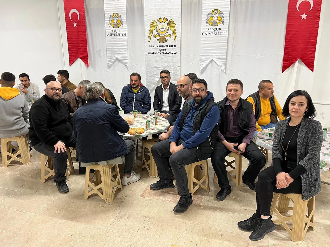 Ilgın Meslek Yüksekokulu Geleneksel İftar Programlarımız kapsamında bugünkü iftarımız Tuna Mühendislik Sayın Mehmet OFLAZ tarafından ikram edilmiştir.