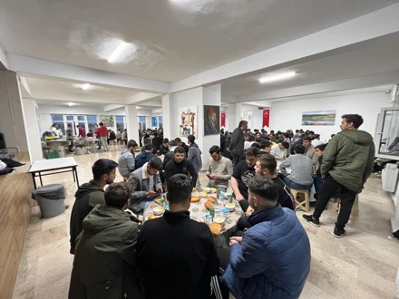 Ilgın Meslek Yüksekokulu Geleneksel İftar Programlarımız kapsamında bugünkü iftarımız akademik ve idari personellerimiz tarafından ikram edilmiştir.