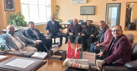 Yüksekokul Yönetimimiz, Sarayönü Meslek Yüksekokulu Müdürü Doç.Dr. Muhammed Kamil Öden’i makamında ziyaret etmiştir.