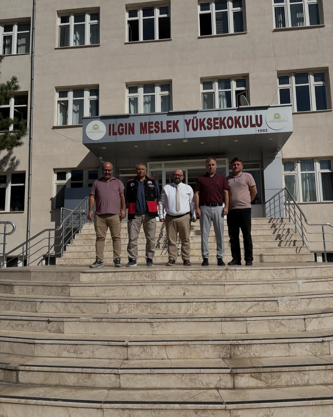 SARIL Arama Kurtarma Eğitim ve Yardımlaşma Derneği Başkanı Zübeyir BÜTÜN, Başkan Yardımcısı ve aynı zamanda Ilgın TÜGVA Temsilcisi Ramazan YAĞCI Yüksekokulumuzu ziyaret etmişlerdir