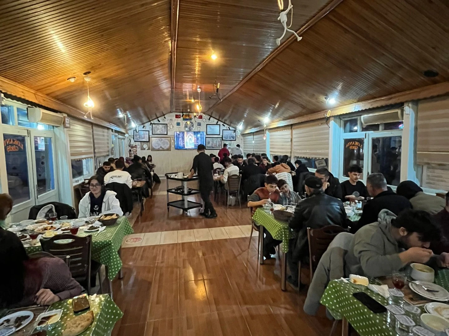 SELÇUK ÜNİVERSİTESİ ILGIN MESLEK YÜKSEKOKULU ÖĞRENCİLERİ İFTAR SOFRASINDA BULUŞTU