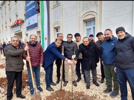 Fakülte dekanımız ve Fakülte sekreterimiz Suriye Azez'de üniversite yurdu açılışına katıldı.