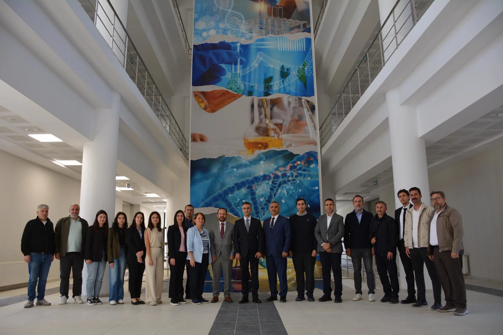 Kulu Kaymakamı Sayın Ömer Faruk CANPOLAT fakültemizi ziyaret etti.