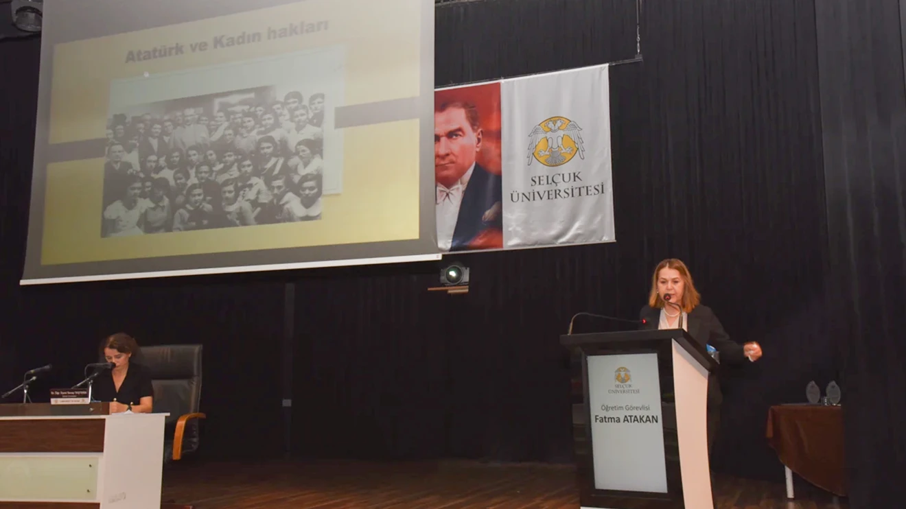 Selçuk Üniversitesinde ‘Cumhuriyet ve Kadın’ temalı söyleşi