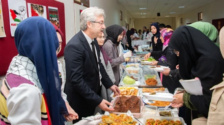 Selçuk Üniversitesi öğrencileri Gazze için kermes düzenledi
