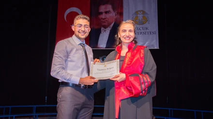 Selçuk Üniversitesi Hemşirelik Fakültesi mezunlarını uğurladı