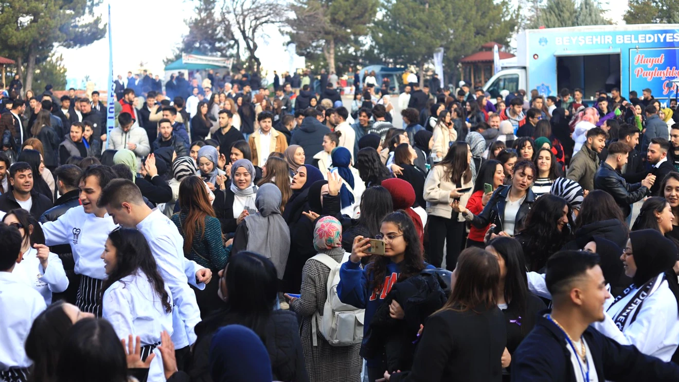 Selçuk Üniversitesi Beyşehir Kampüsü, “Kışa Merhaba” Festivali’yle buluştu