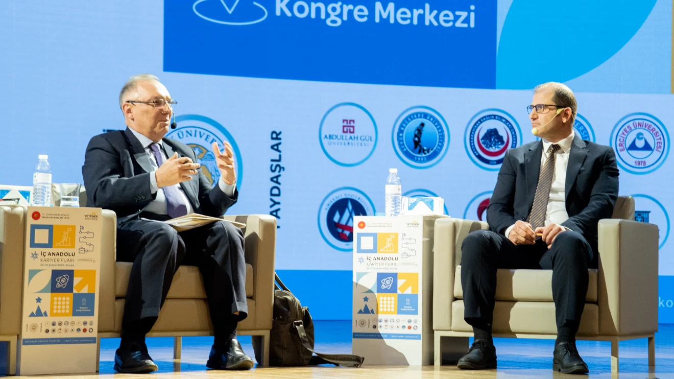 İKAF’25’te kariyer söyleşisi düzenlendi