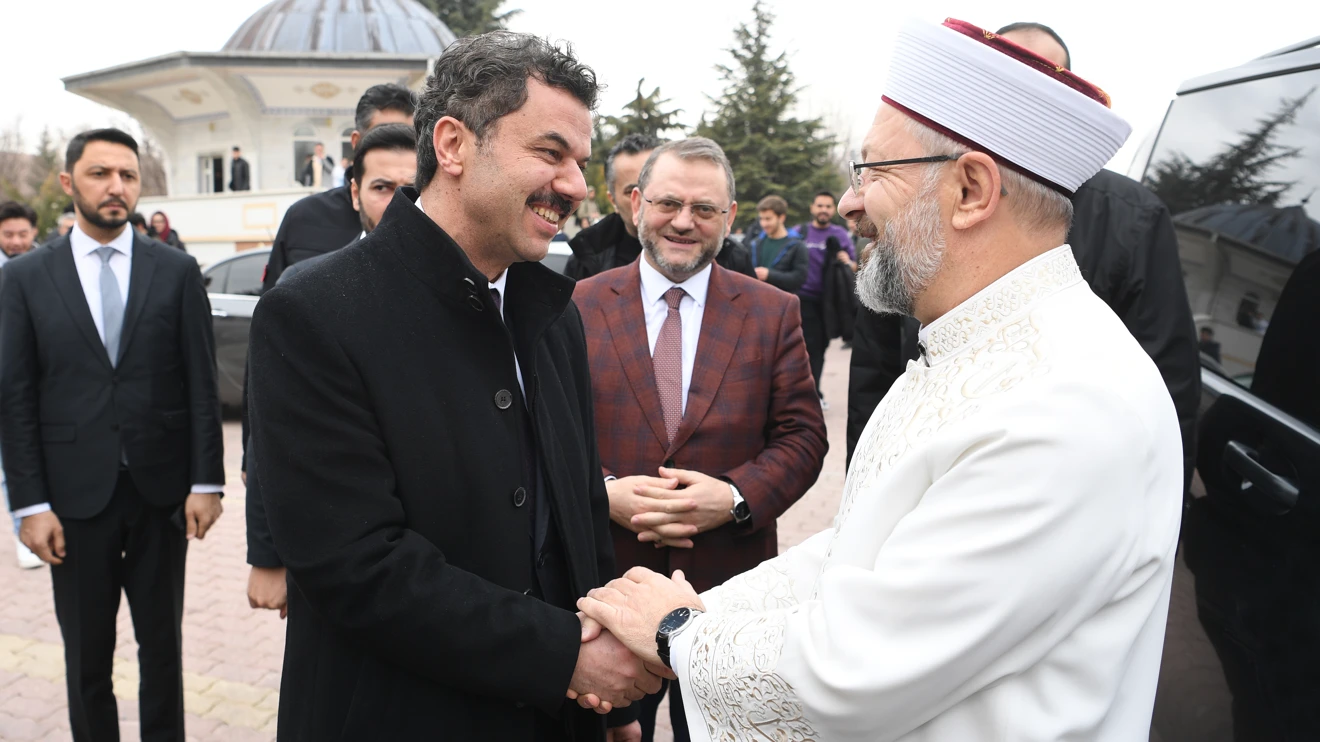Diyanet İşleri Başkanı Erbaş, öğrencilerle buluştu