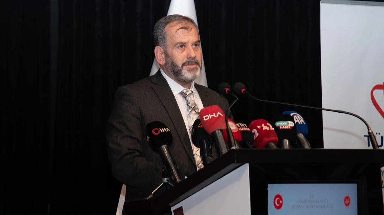 Diyanet İşleri Başkanı Erbaş, öğrencilerle buluştu