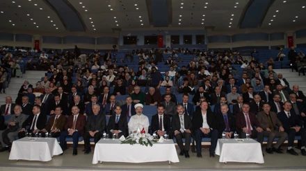 Diyanet İşleri Başkanı Erbaş, öğrencilerle buluştu