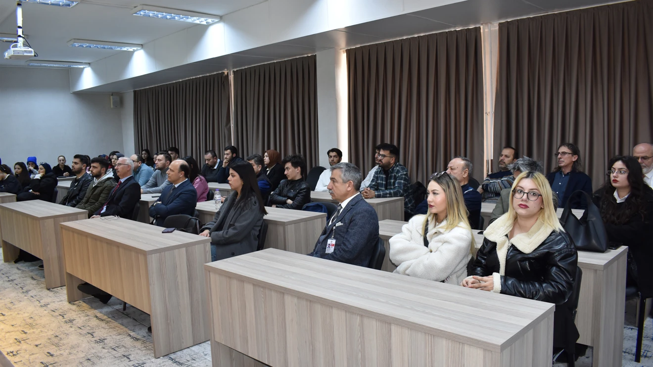  Selçuk Üniversitesinde Çin’in Doğu Türkistan politikaları konuşuldu