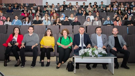 Selçuk'ta “Engelleri Aşan Engelsizler” adlı söyleşi yapıldı