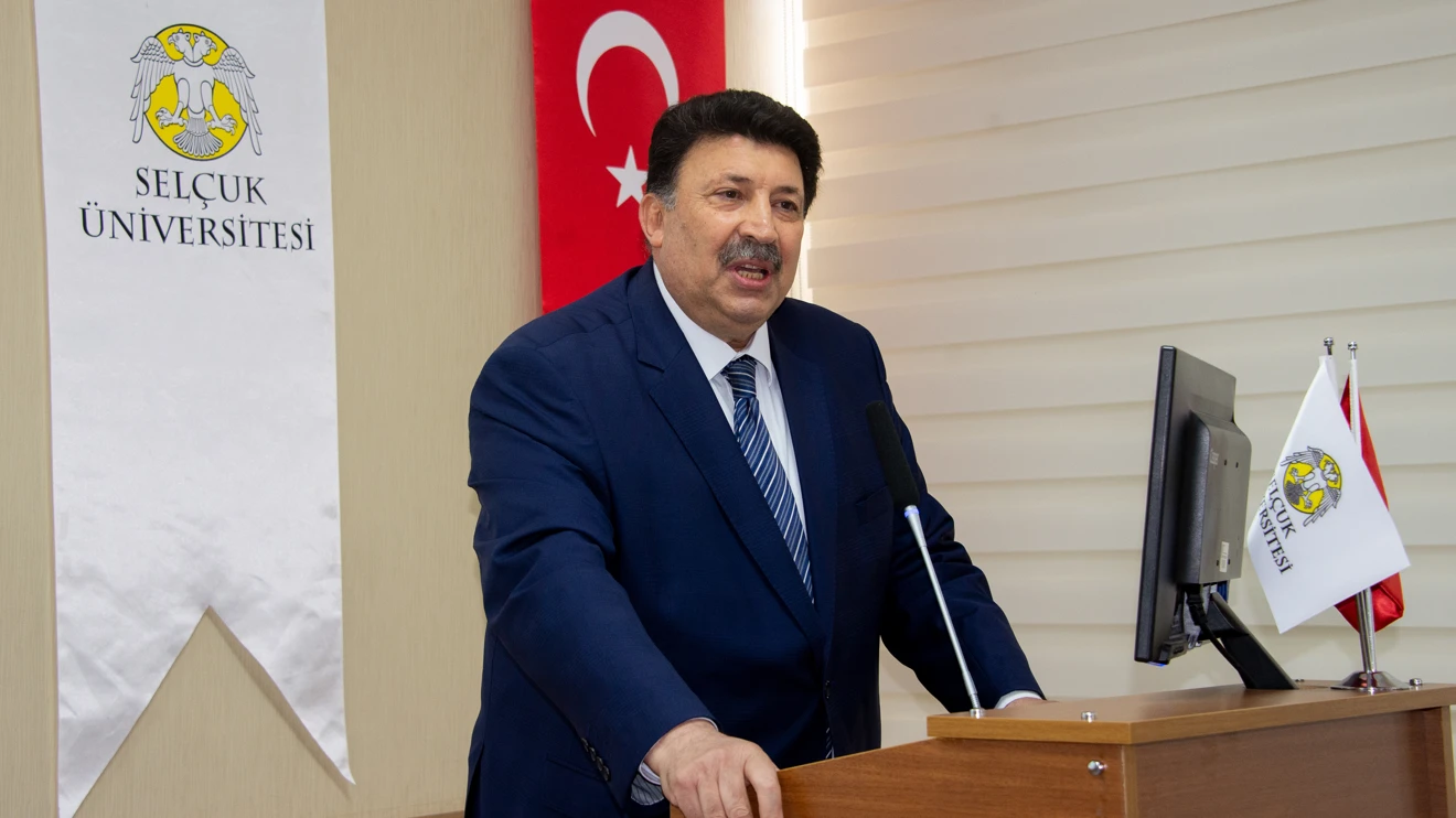 Fen Fakültesi öğrencileri beyaz önlük giydi