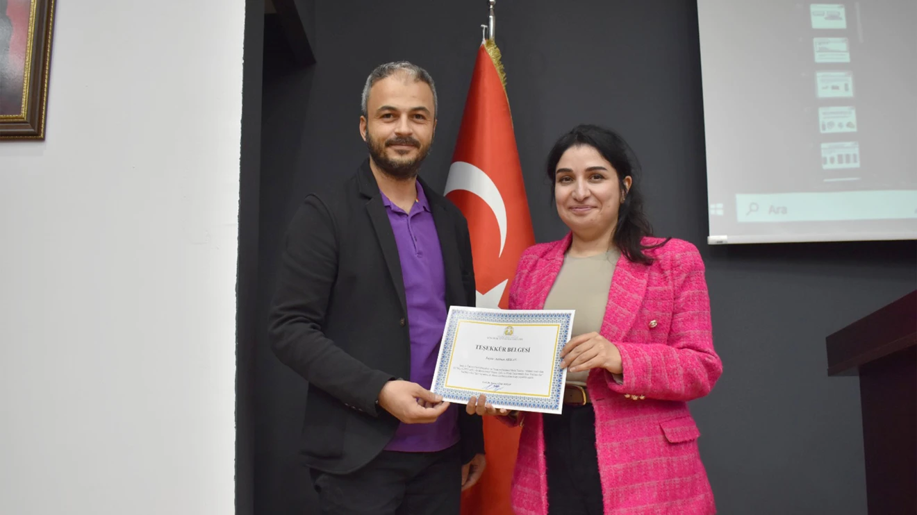 “Yapay Zeka ve Moda Tasarımında Yeni Yaklaşımlar Paneli” yapıldı