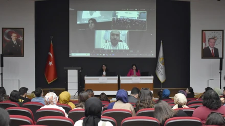 “Yapay Zeka ve Moda Tasarımında Yeni Yaklaşımlar Paneli” yapıldı
