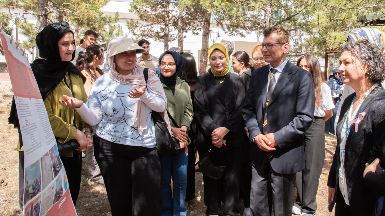 Sağlık Bilimleri Fakültesinde sosyal sorumluluk projeleri sergilendi