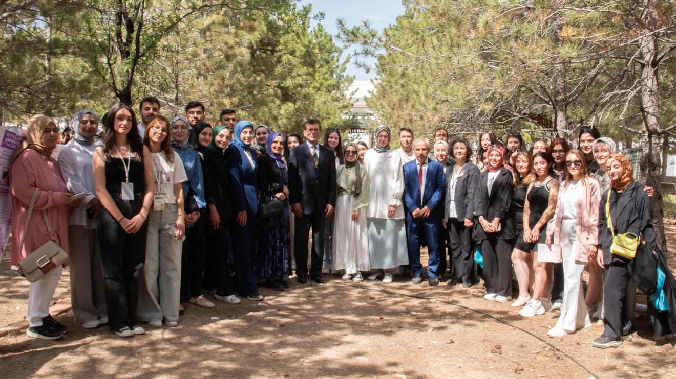 Sağlık Bilimleri Fakültesinde sosyal sorumluluk projeleri sergilendi
