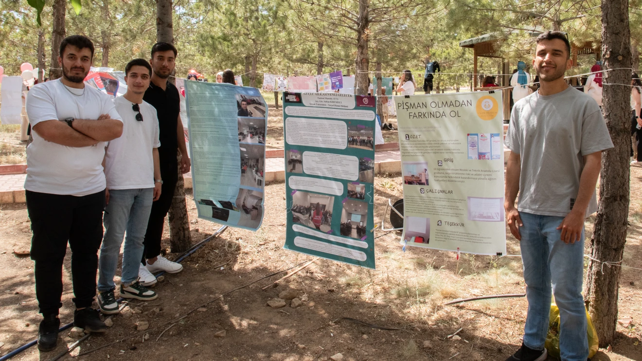 Sağlık Bilimleri Fakültesinde sosyal sorumluluk projeleri sergilendi