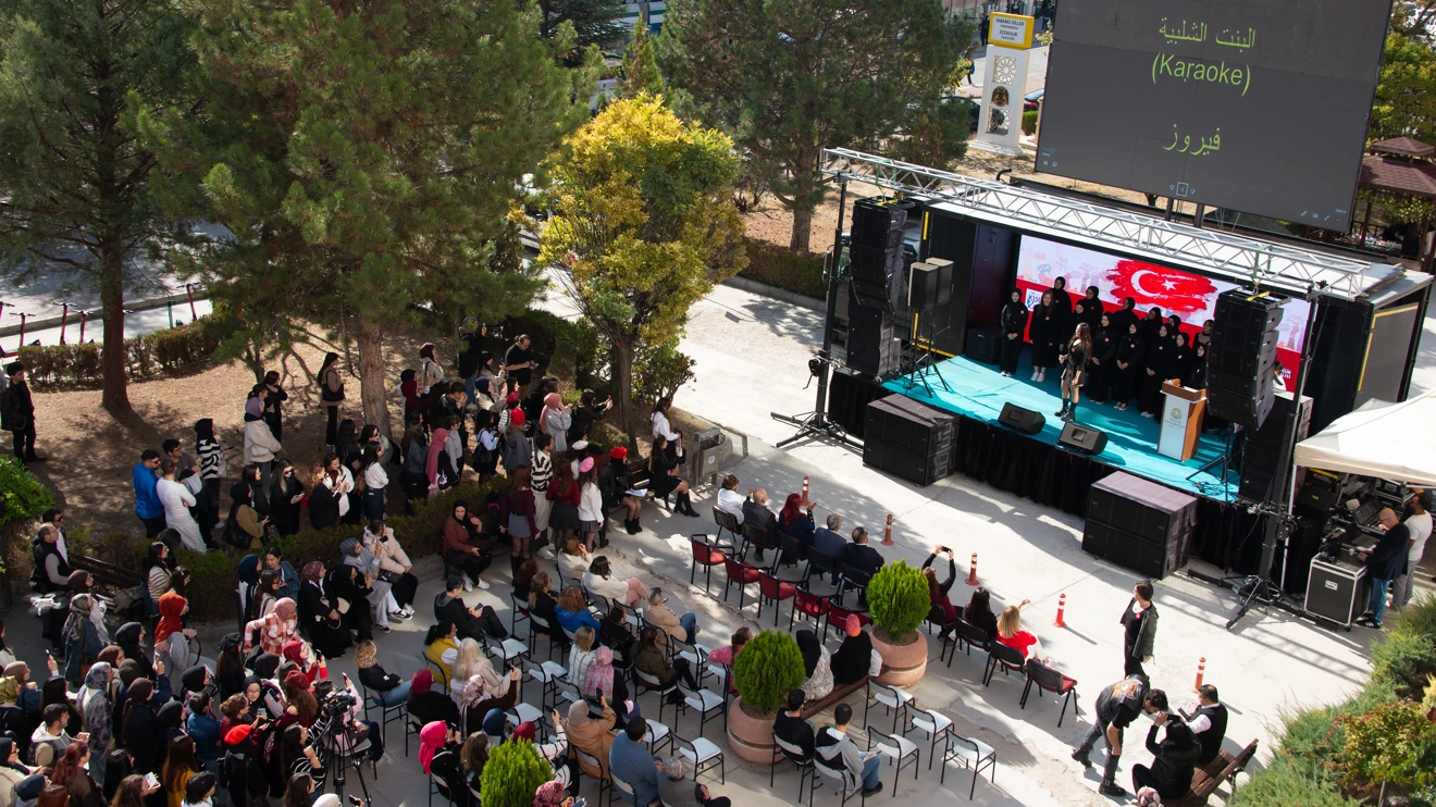 Selçuk Üniversitesinde 3. Dil ve Kültür Şenliği coşkusu