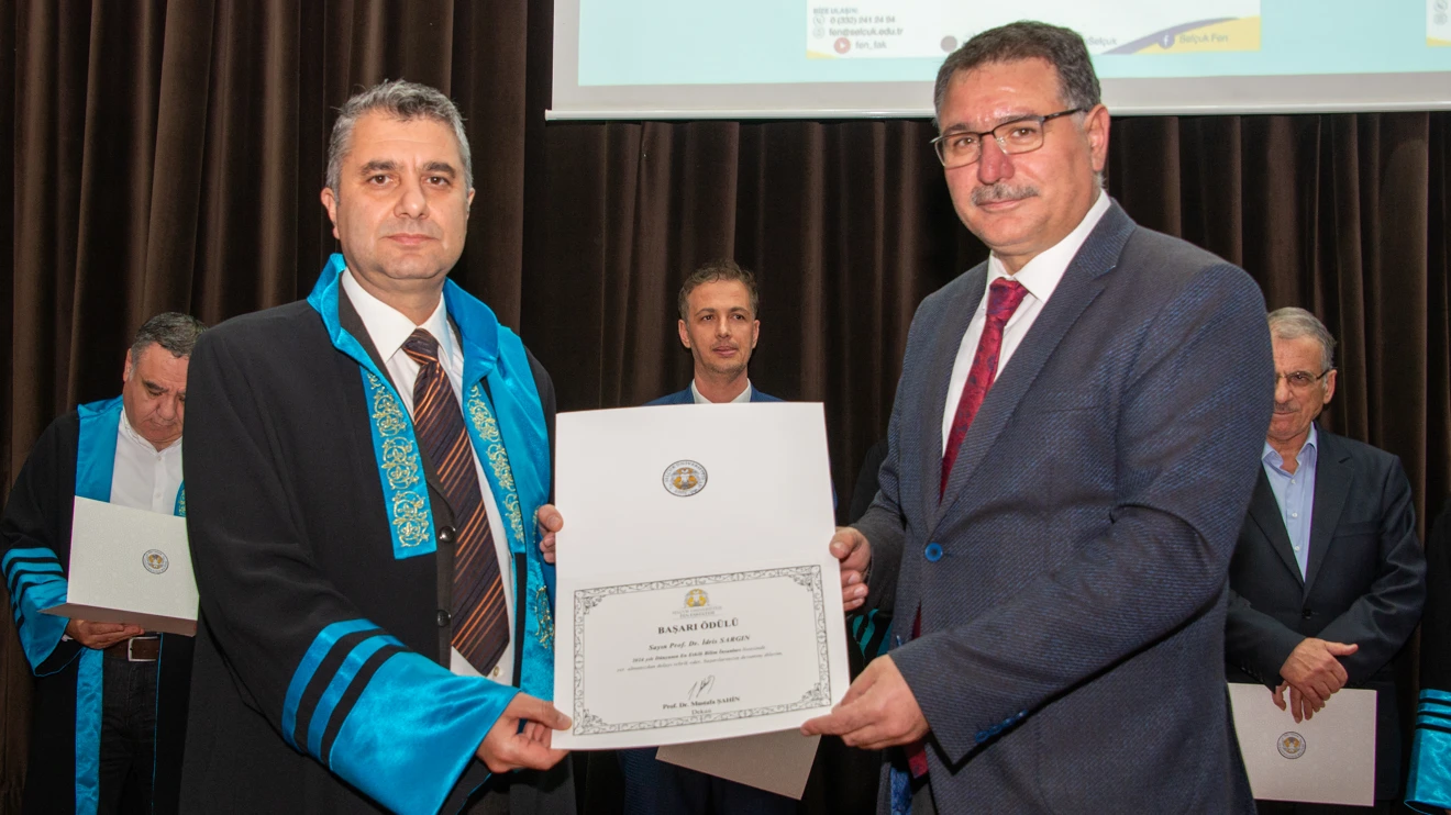 Fen Fakültesi Akademik Başarı Ödülleri Takdim Töreni yapıldı